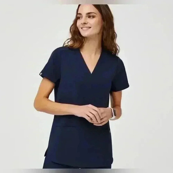 FIGS Technical Collection Womens Casma Three Pocket Scrub Top Navy Blue Size S - Picture 1 of 5